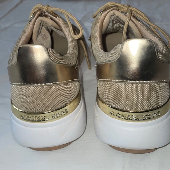 Michael Kors athletic shoes size 6.5 - Picture 2 of 3
